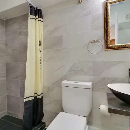 Stylish, Comfy Suite In The Heart Of Athens Exterior photo