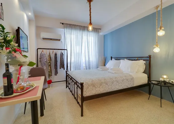 Stylish, Comfy Suite In The Heart Of Athens